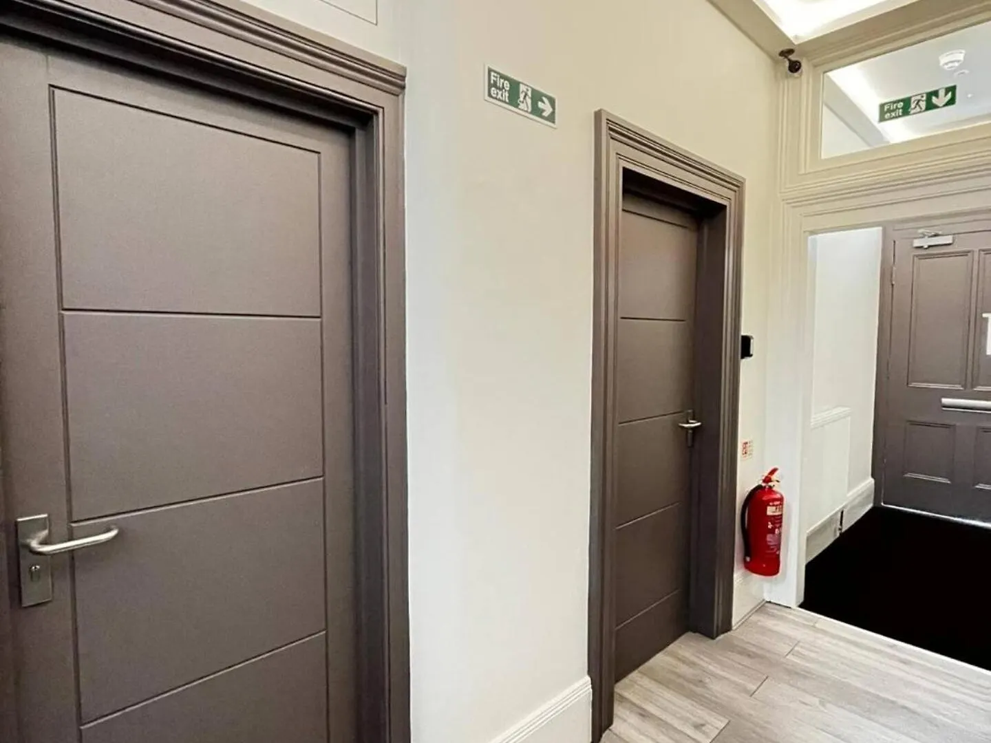 Apt 07 Beachside Beauty Central Studio Steps From Cafes Hove